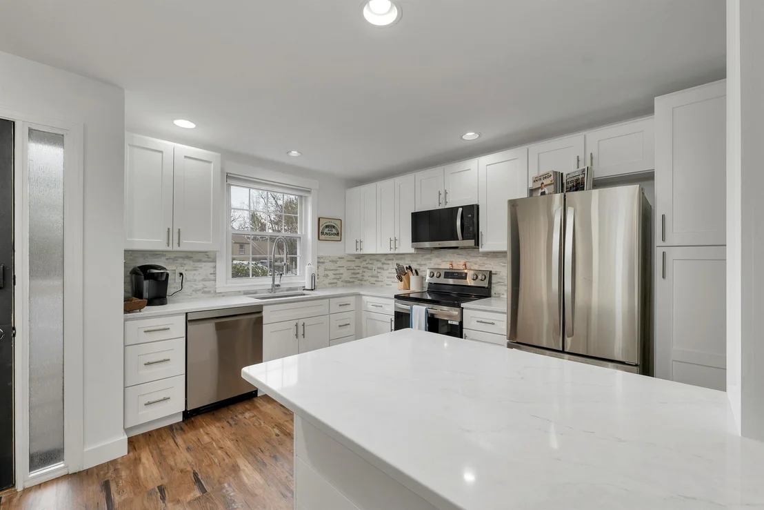 Photo of Unit 303 at 1465 Hooksett