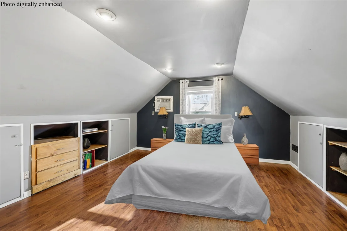 Photo of 232 Seames