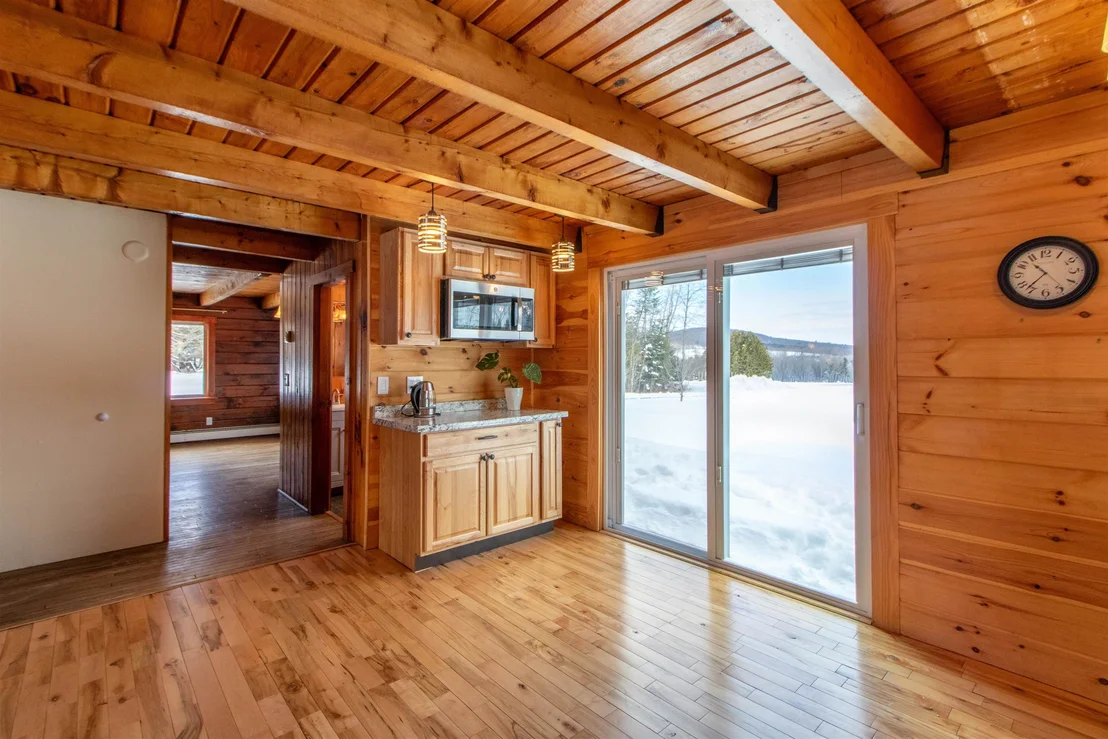 Photo of 2431 Roaring Brook