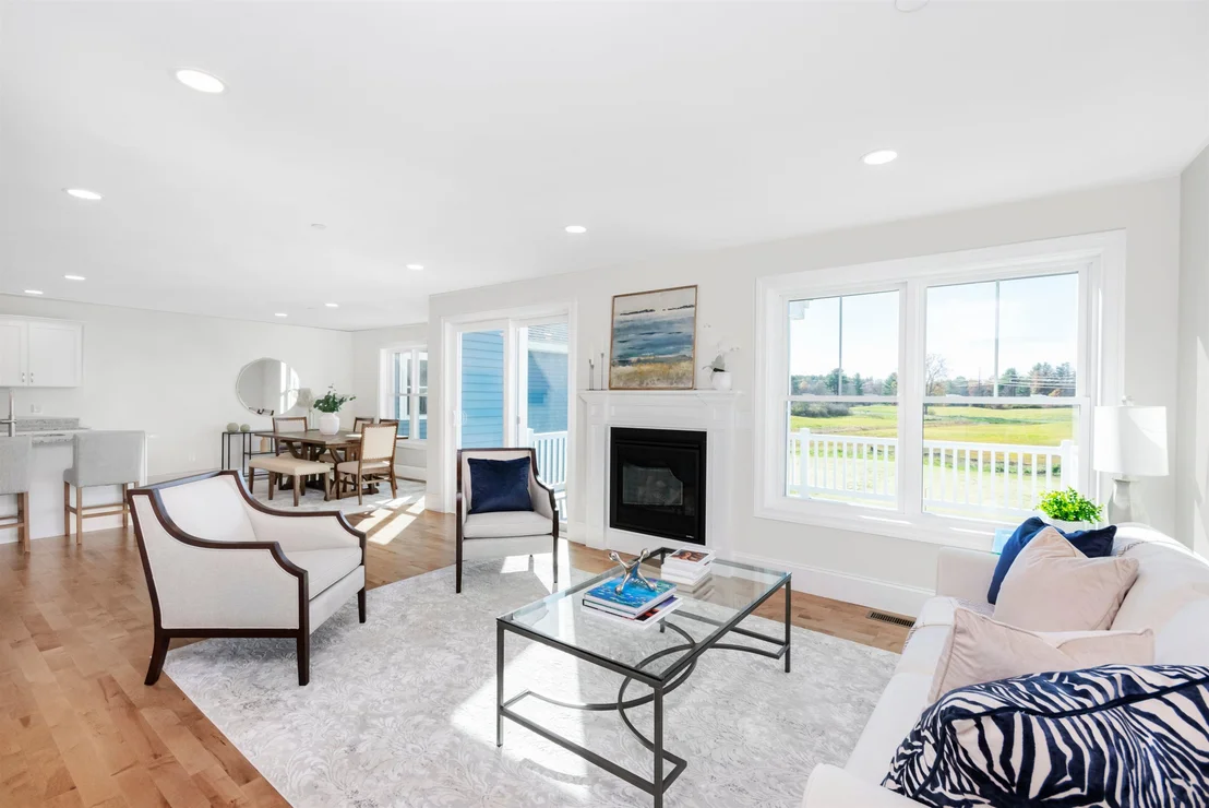 Photo of 8 Acadia