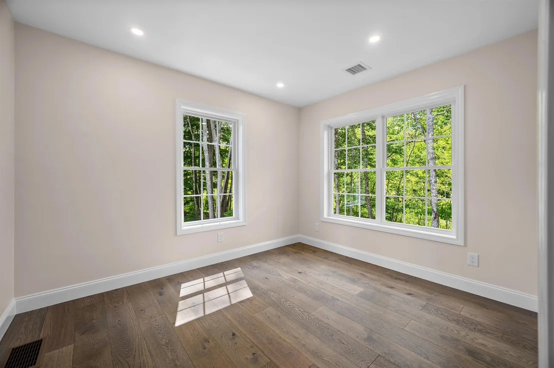 Photo of 335 Raymond