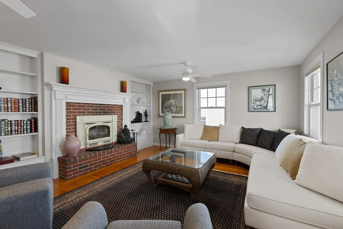Photo of 1643 Ocean