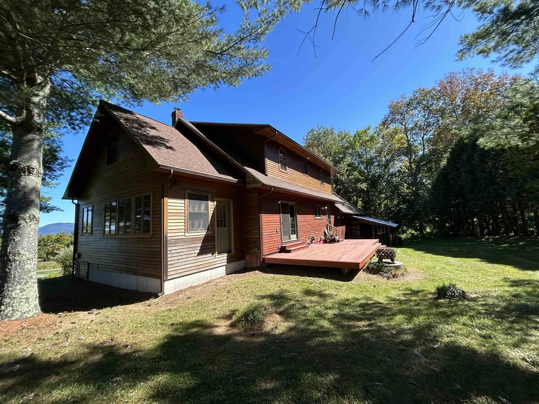 Photo of 77 Eacker