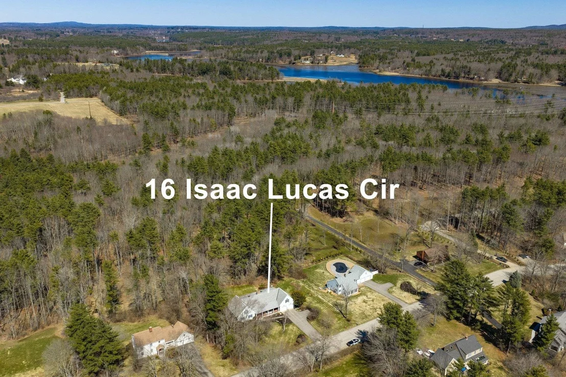 Photo of 16 Isaac Lucas