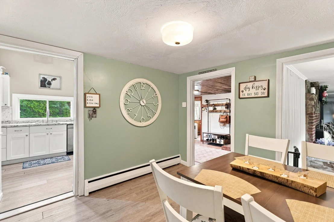 Photo of 33 Beacon Hill
