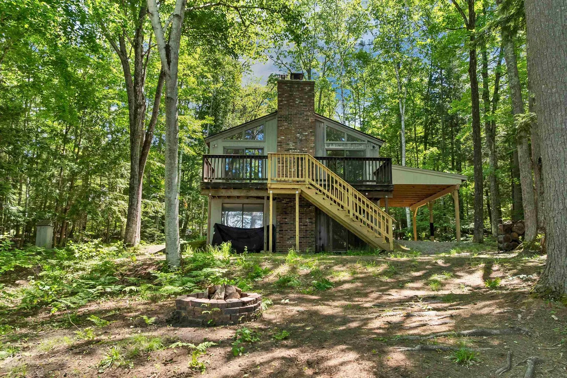 Photo of 309 Stocker Pond