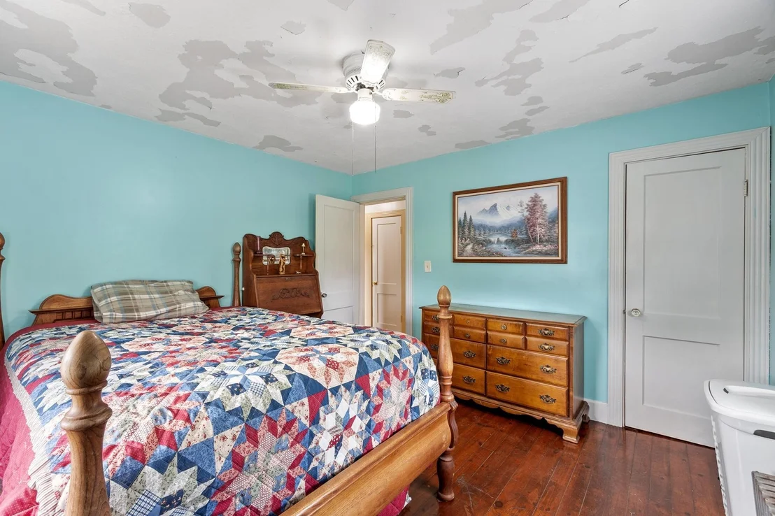 Photo of 32 Rollins