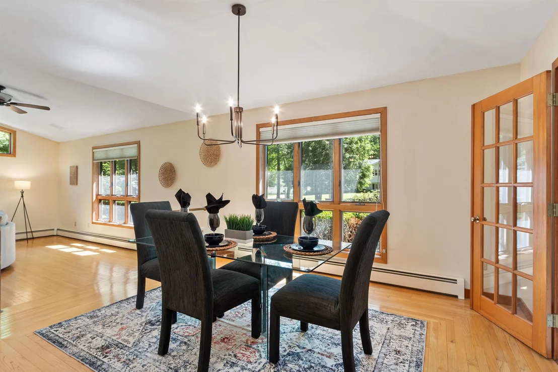 Photo of 6 Weston