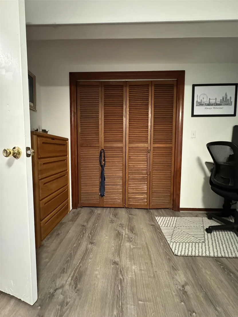 Photo of 9 Bohanon Bridge