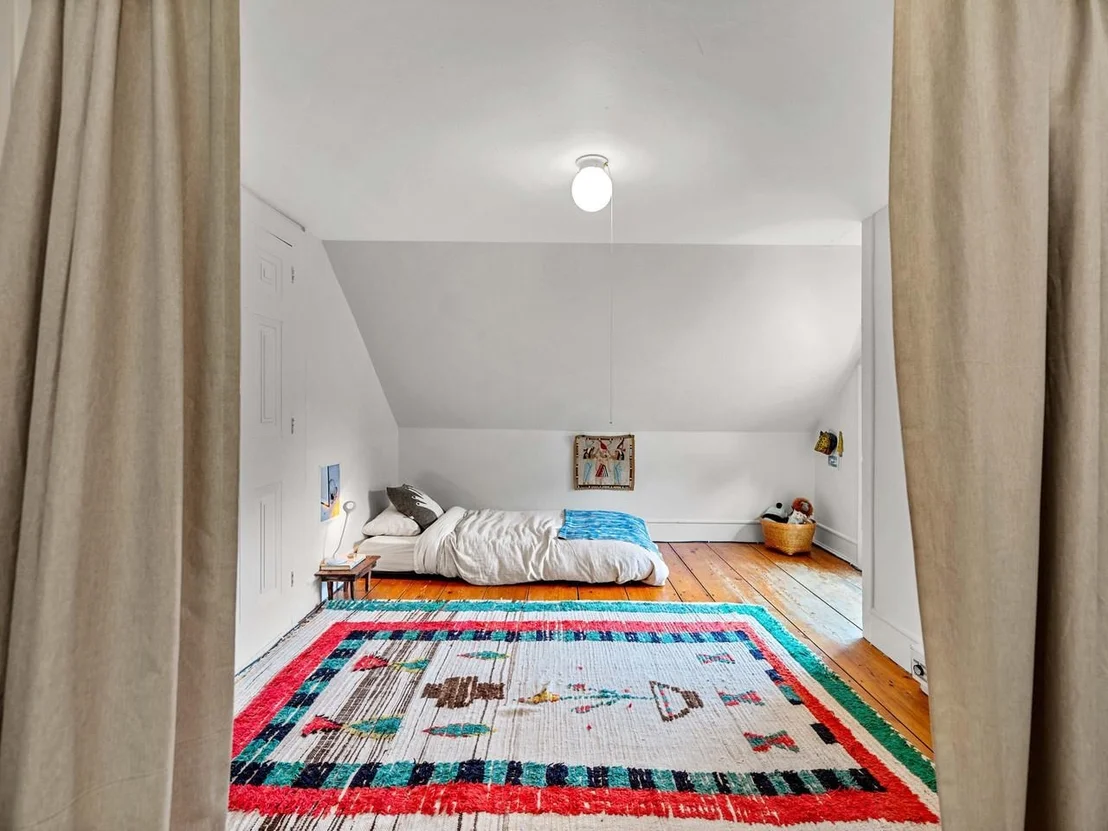 Photo of 3171 Brook