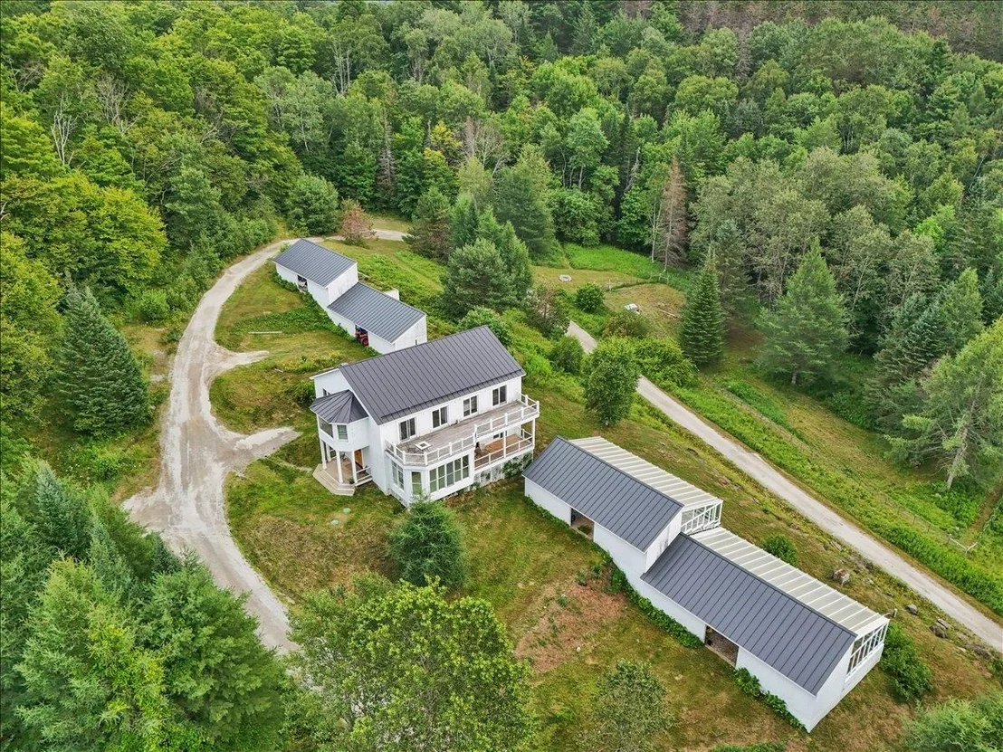 Photo of 3173 Brook