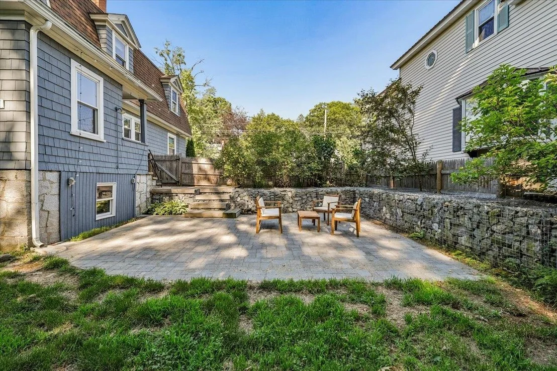 Photo of 838 Maple
