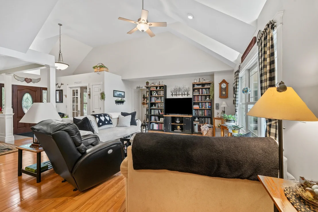Photo of 302 Howard