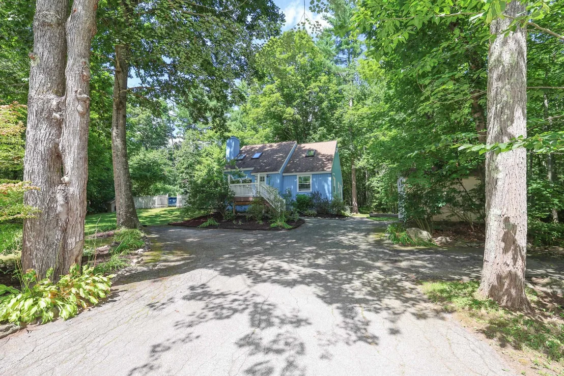 Photo of 285 Colby