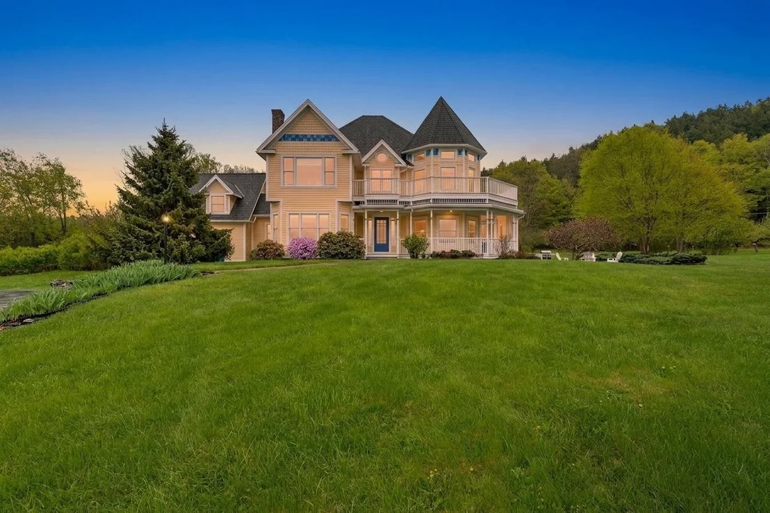 Photo of 302 Ledge Hill