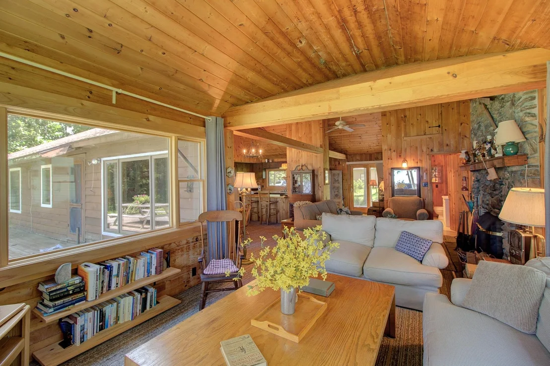 Photo of 135 Savage Point North