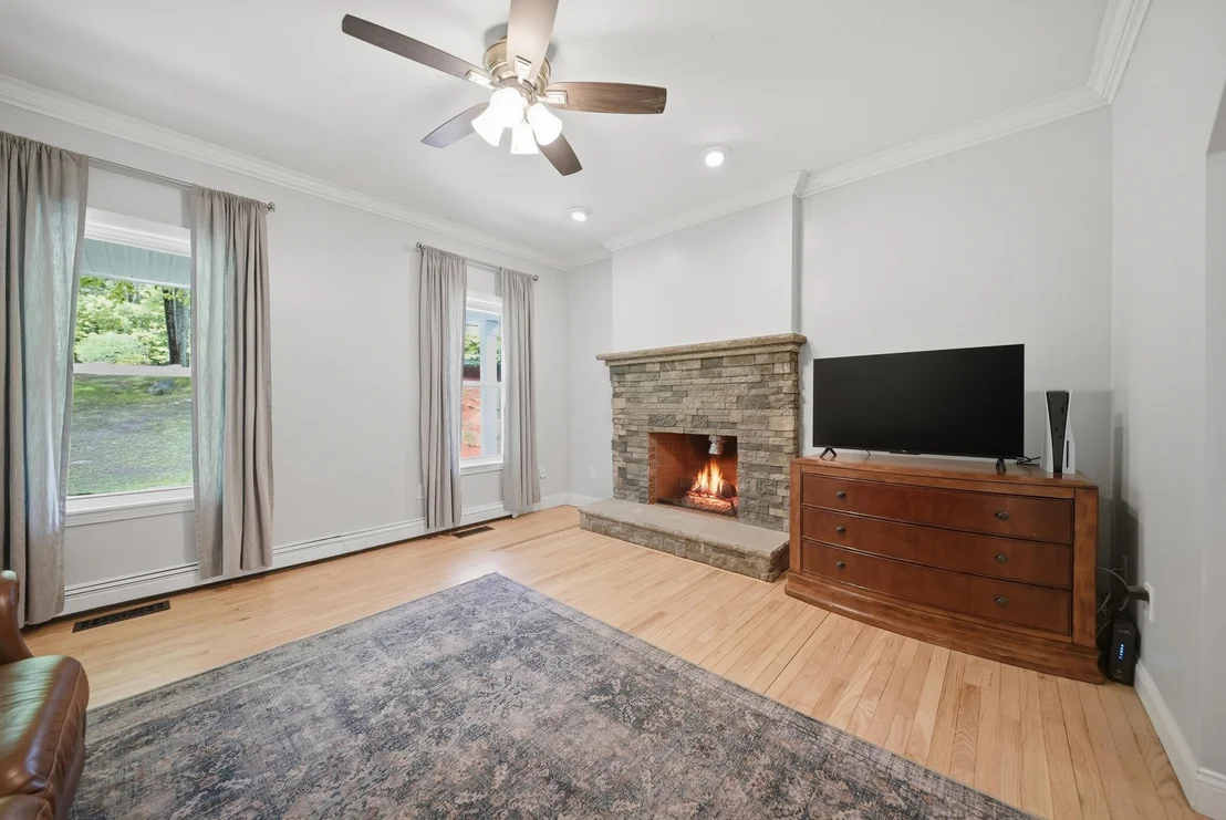 Photo of 7 Stony Point