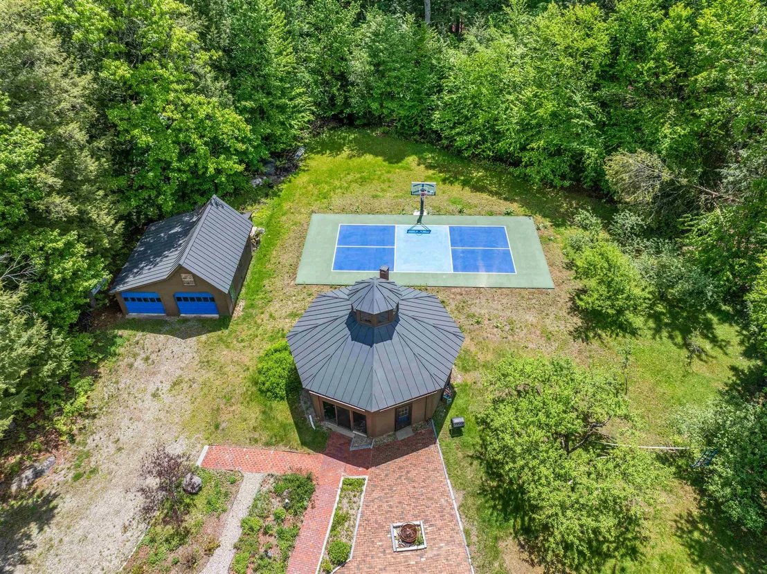 Photo of 47 Forest Pond