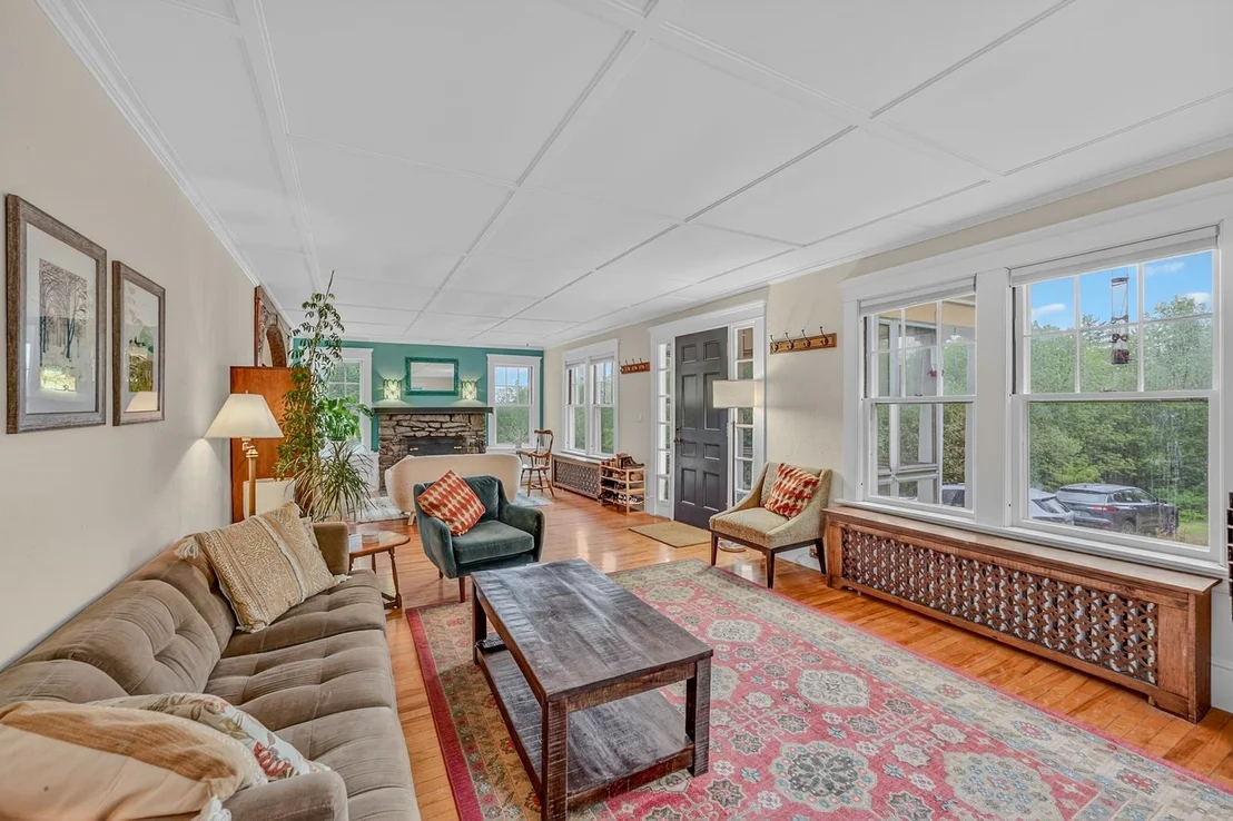 Photo of 905 Main