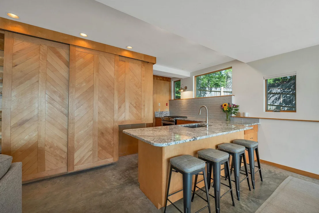 Photo of 41 Meaders Point
