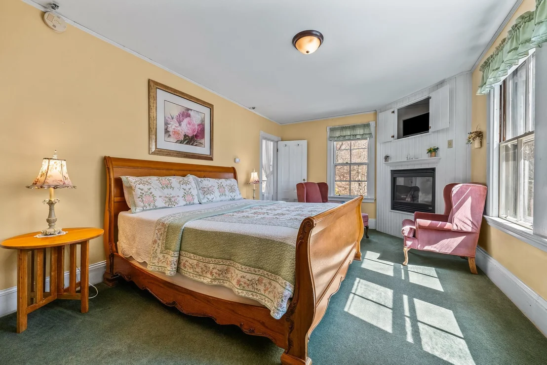 Photo of 12 Thorn Hill