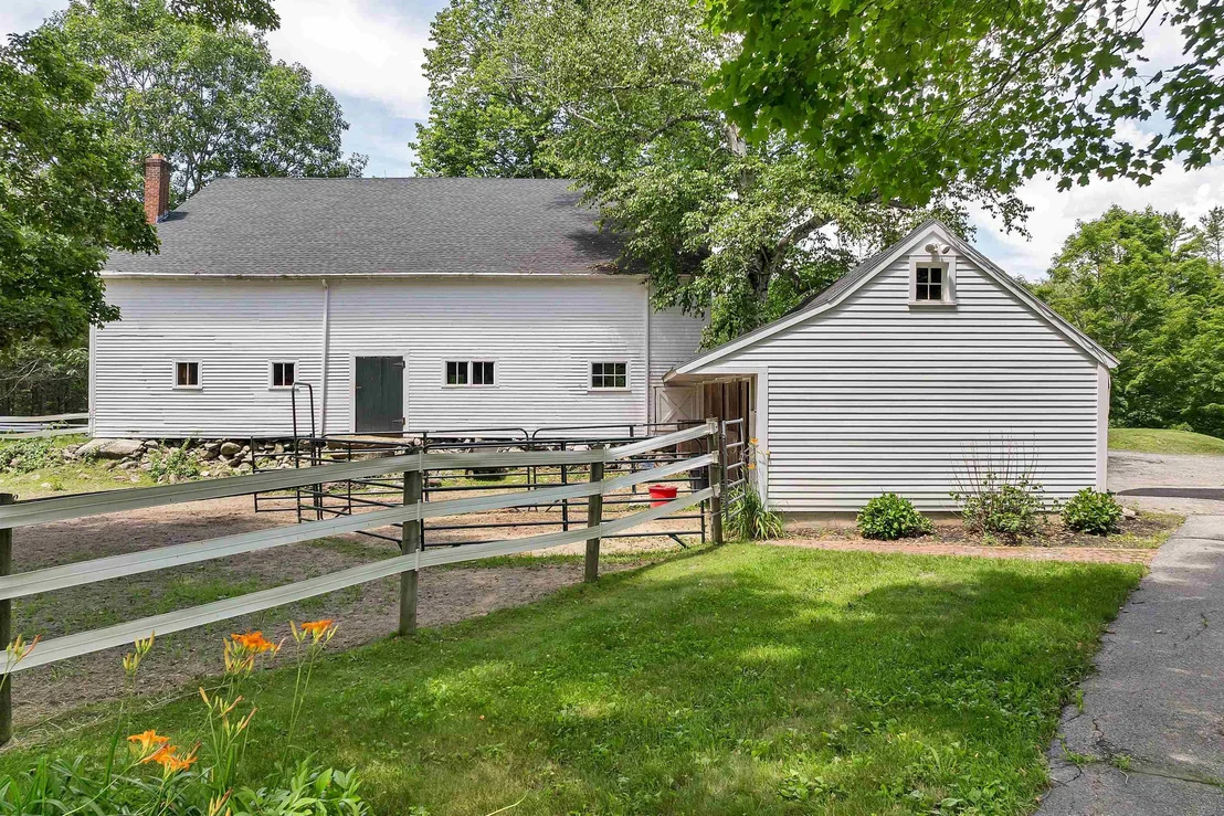 Photo of 108 Whitten Neck