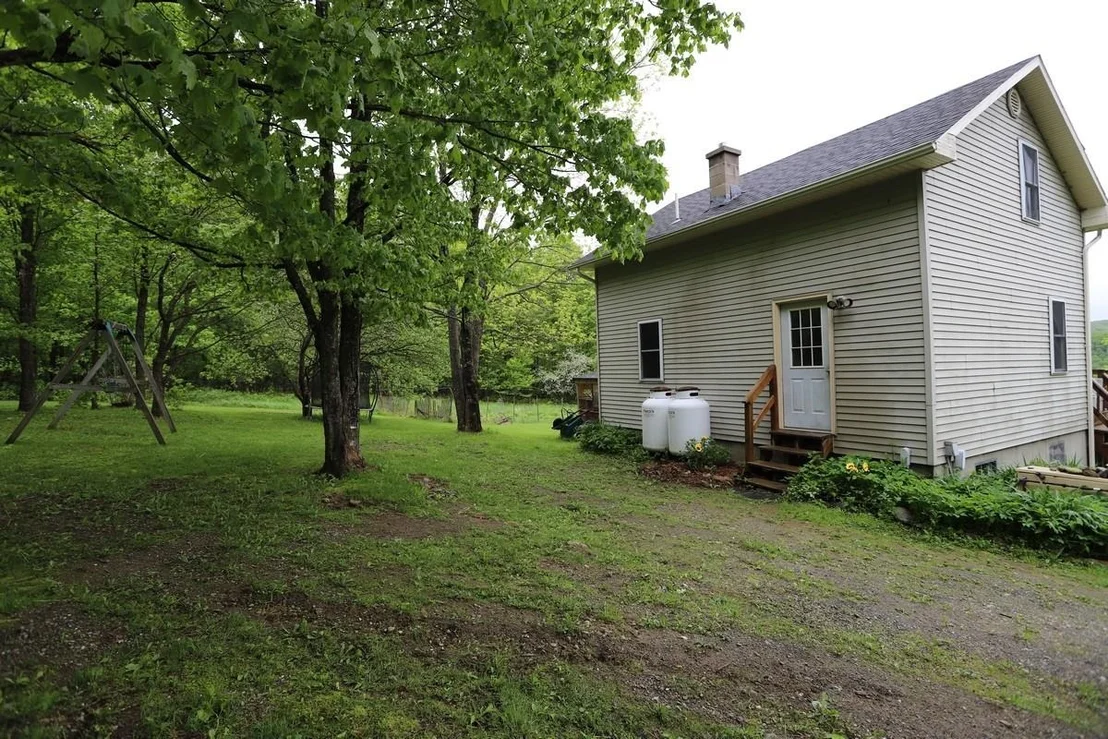 Photo of 760 Spencer Hill