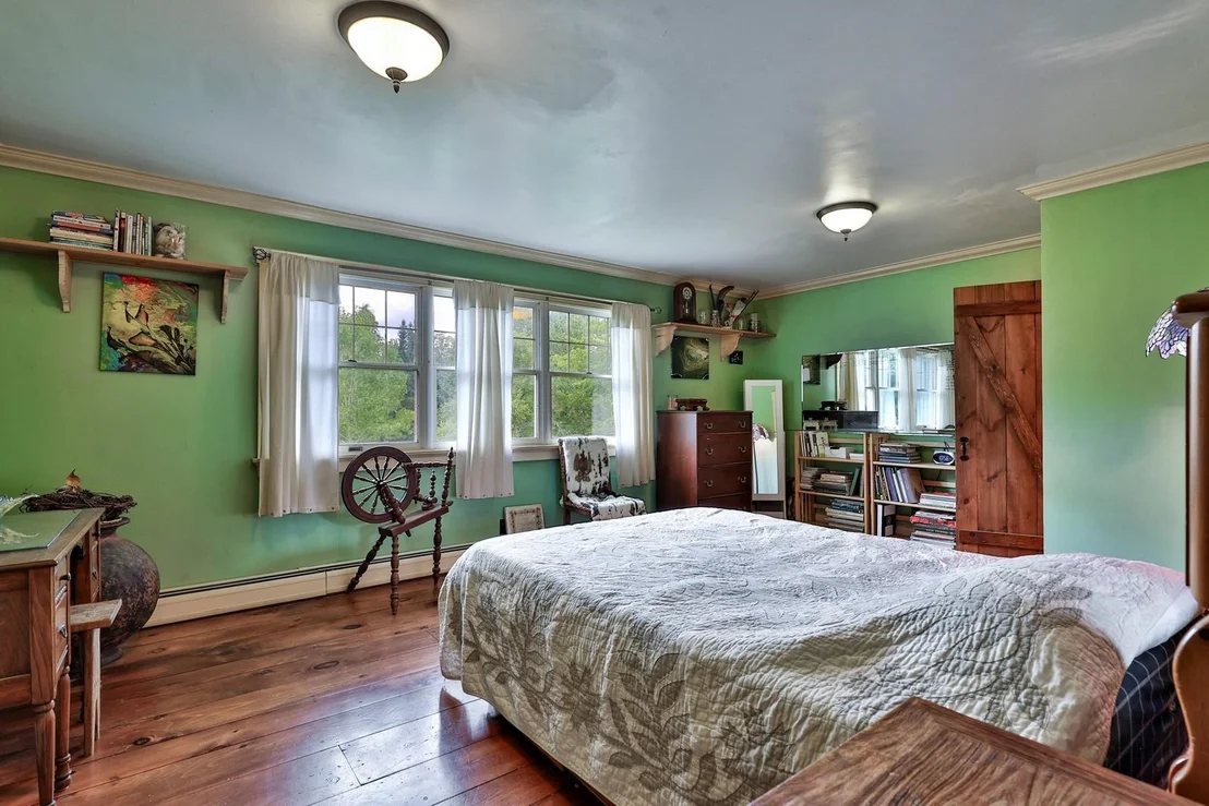 Photo of 11 Maple