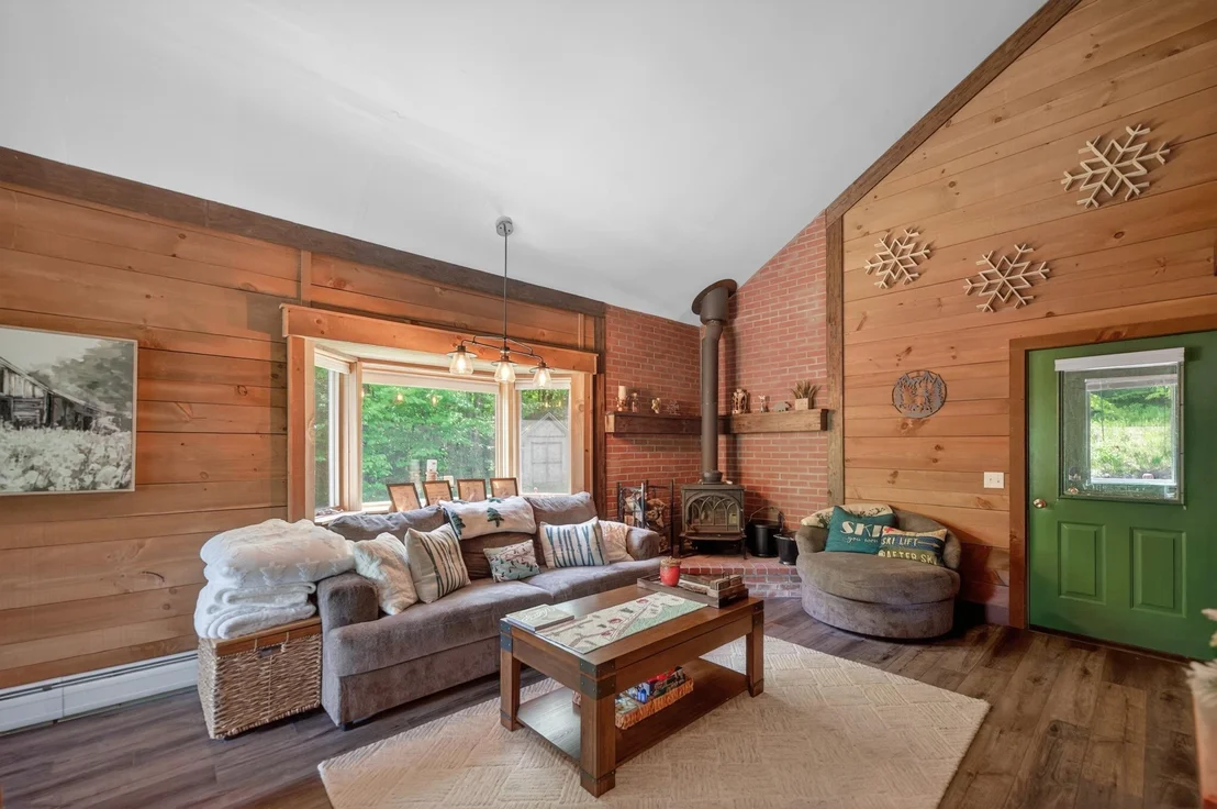 Photo of 68 Ellis Brook