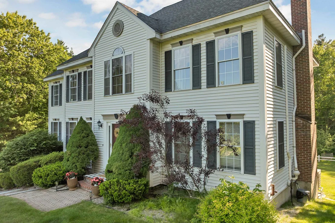 Photo of 12 Longmeadow
