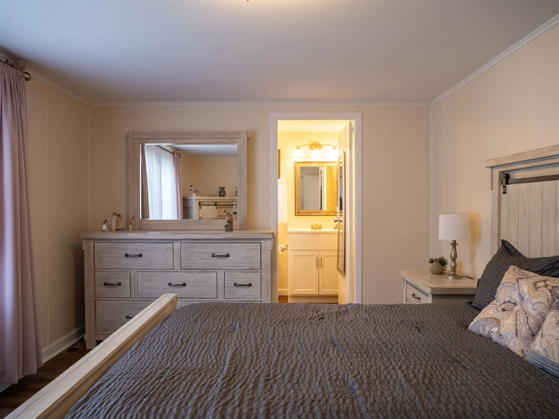 Photo of 52 Monadnock