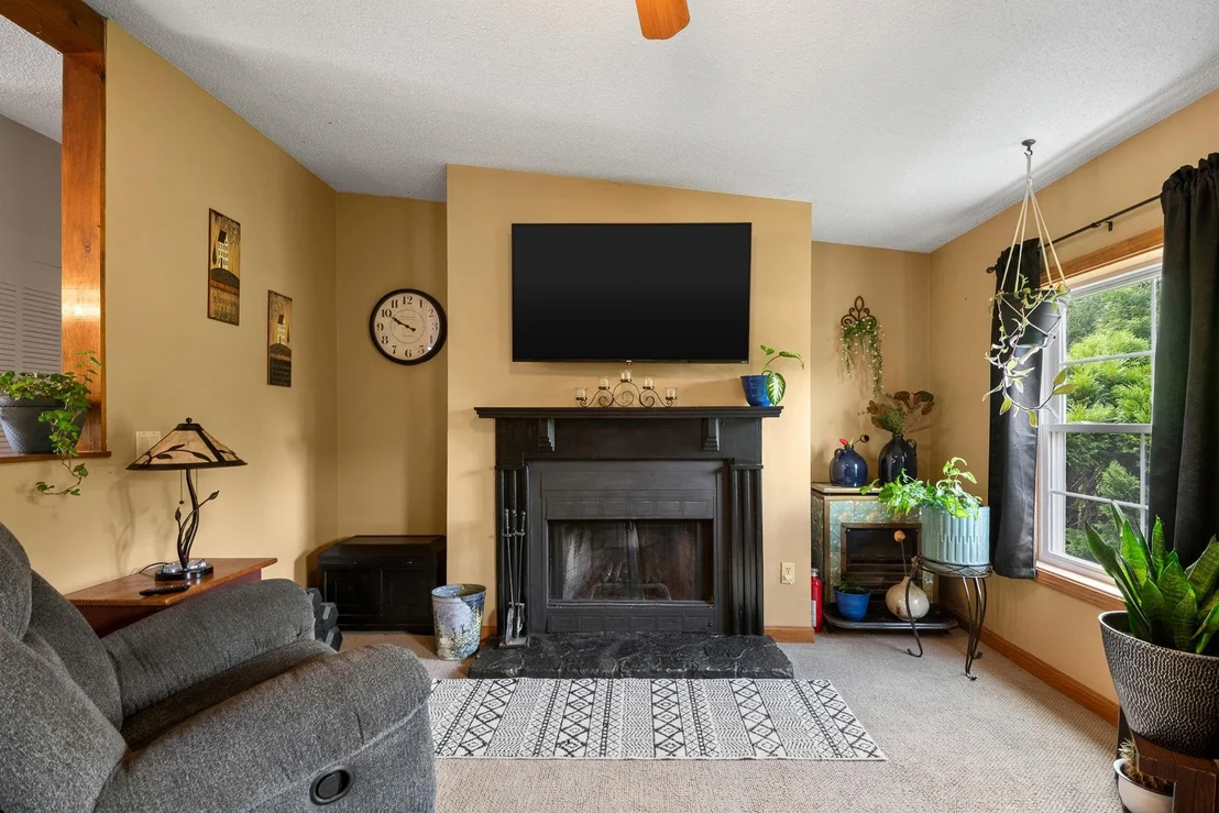 Photo of 351 Dickinson