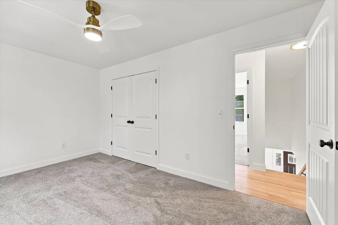 Photo of 6 Gridley