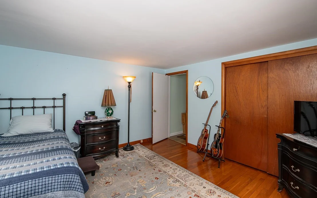 Photo of 169 Central