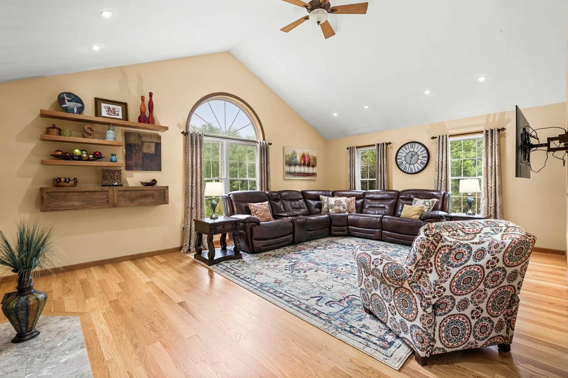 Photo of 52 Oak Hill