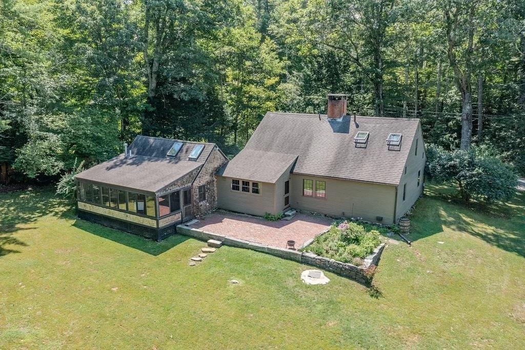 Photo of 129 Webster Mills
