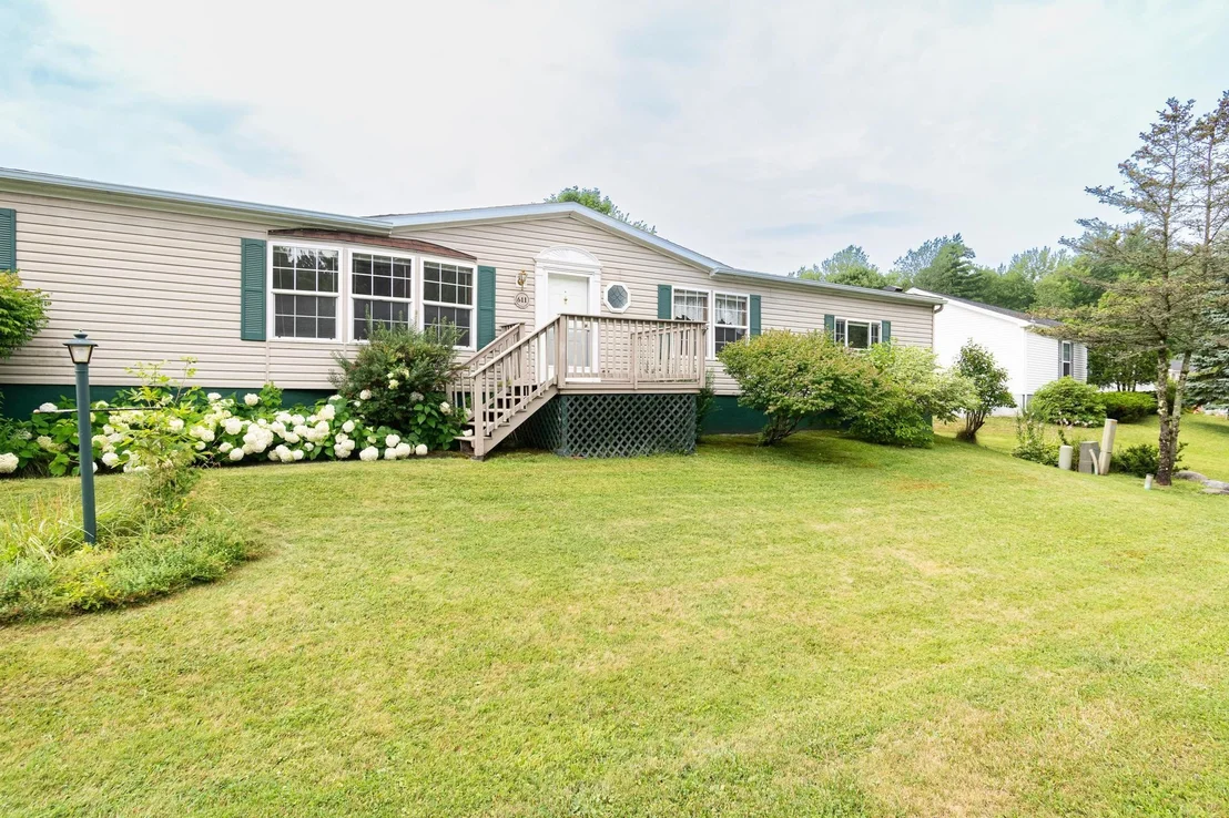 Photo of 611 Meadowbend