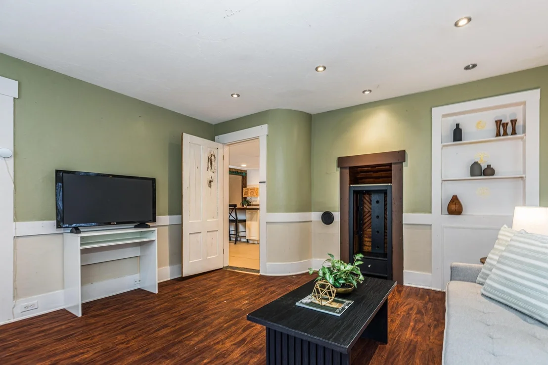 Photo of 1685 Dover