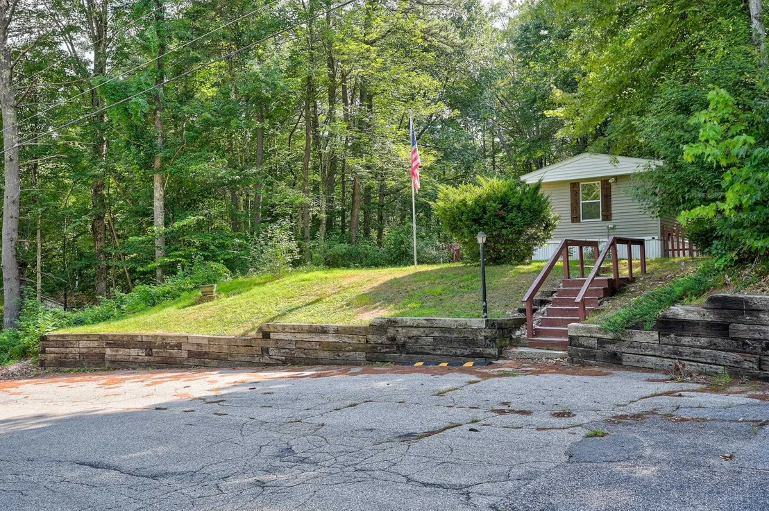 Photo of 331 Lamplighter