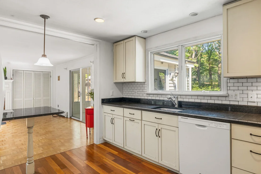 Photo of 140 Pioneer