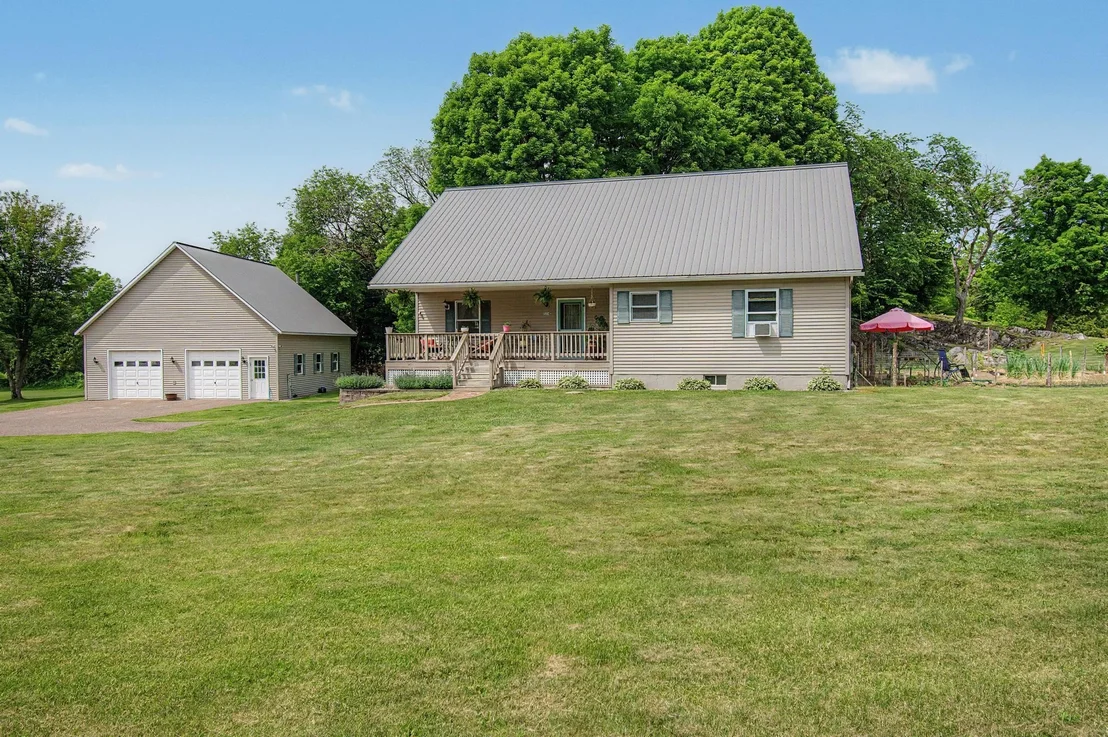 Photo of 2446 Carter Hill