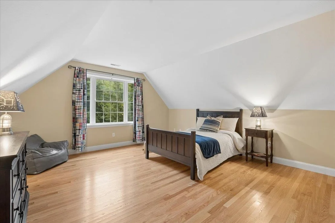 Photo of 75 Tirrell
