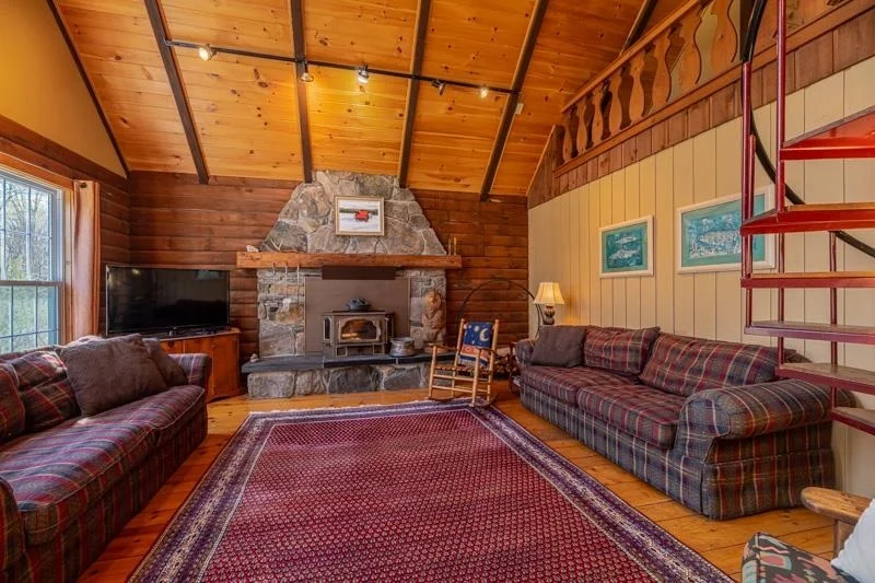 Photo of 1731 Three Maple