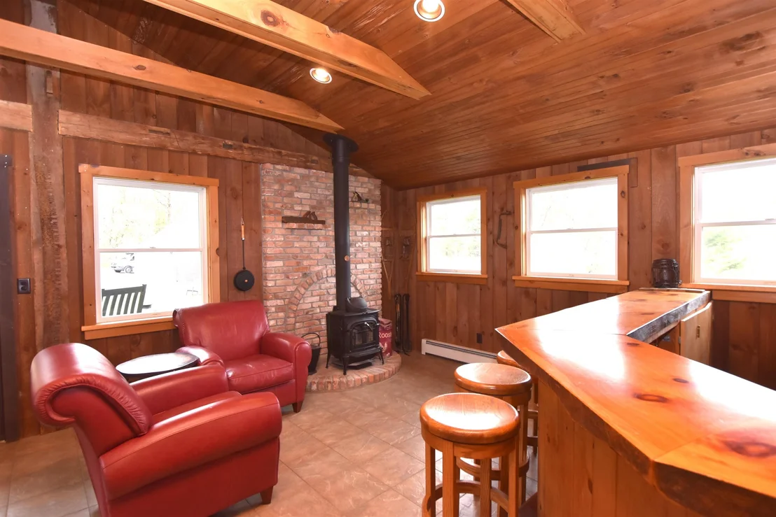 Photo of 3259 West Hill