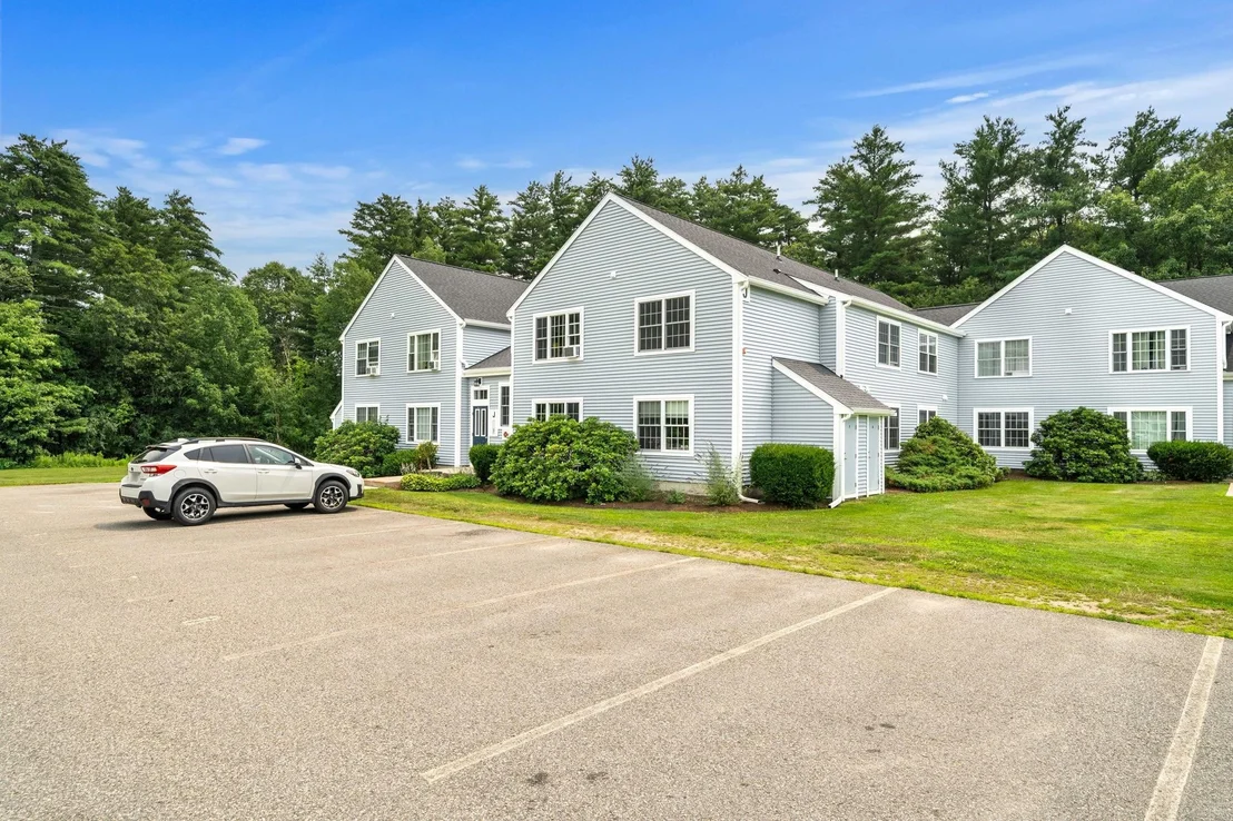 Photo of Unit J7 at 50 Brookside