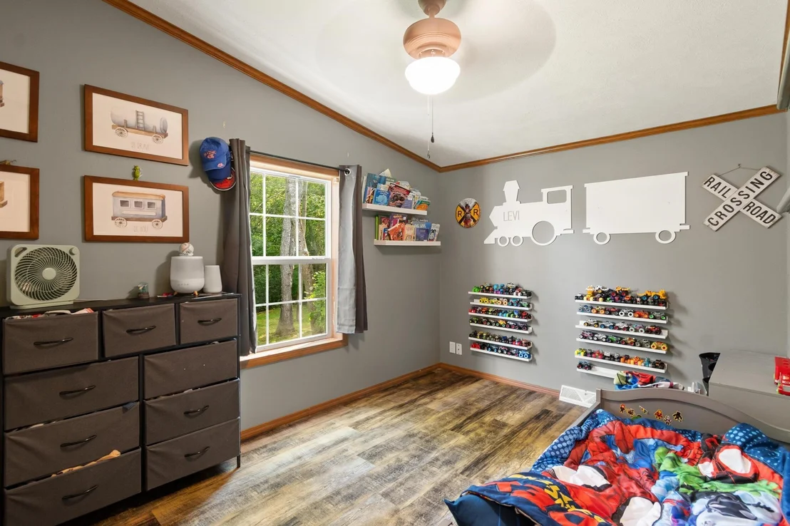 Photo of 1700 Highgate