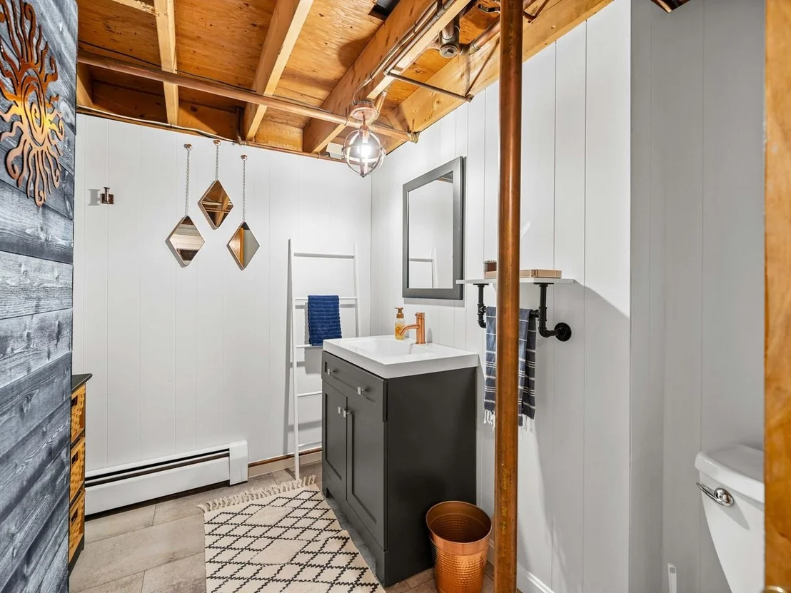 Photo of 5 Spruce