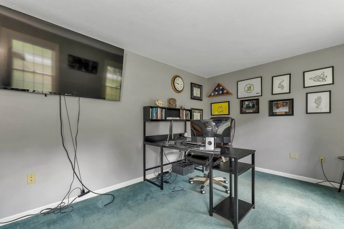 Photo of 27 Oakmont