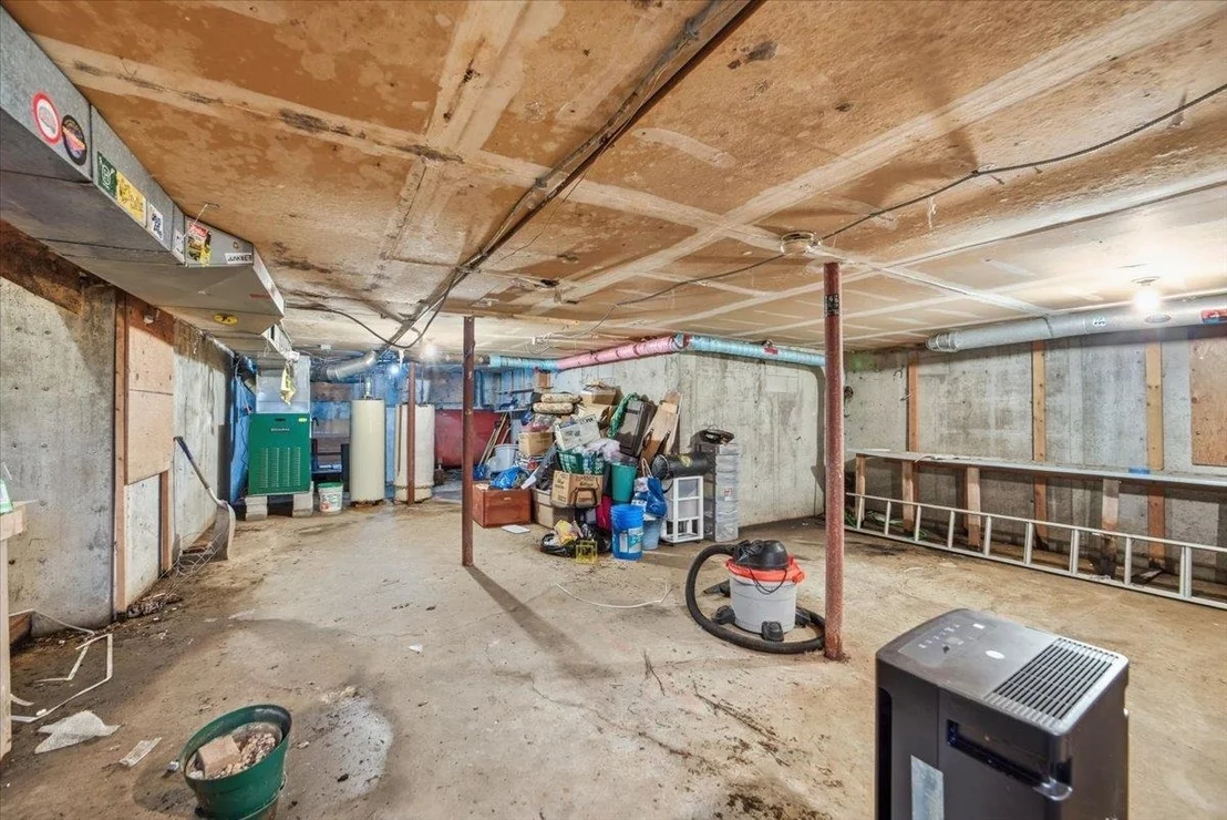 Photo of 200 Lower Main