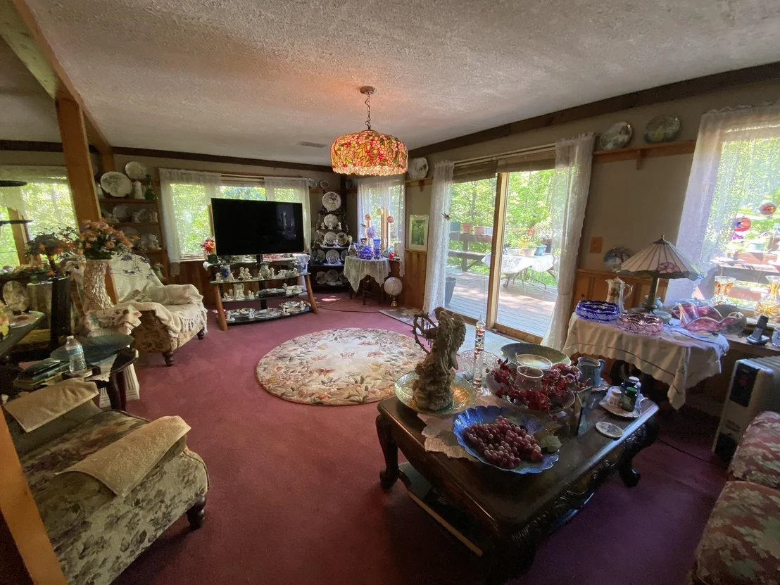 Photo of 985 Chapel Hill